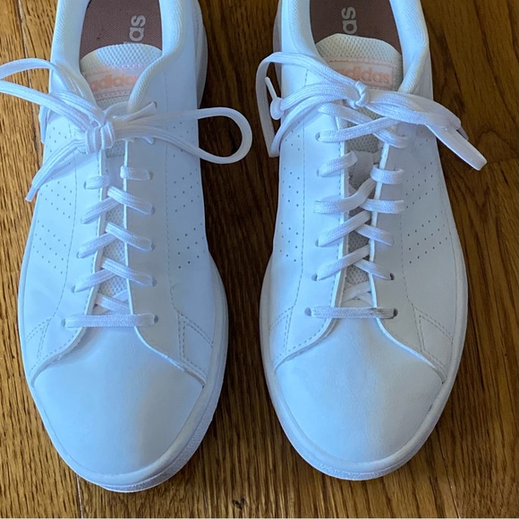 adidas Shoes - Adidas Advantage Base Shoes, Cloud White w/Pink, size 8